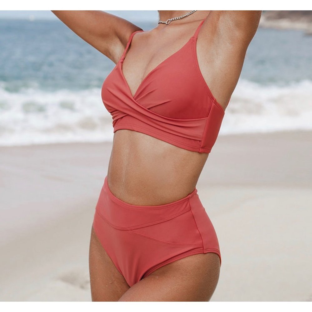 Cupshe Marsala High Waisted Swimsuit Two Piece  NWT Size Medium
